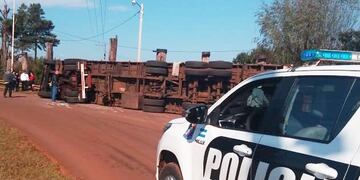 Despiste de camión en Dos de Mayo