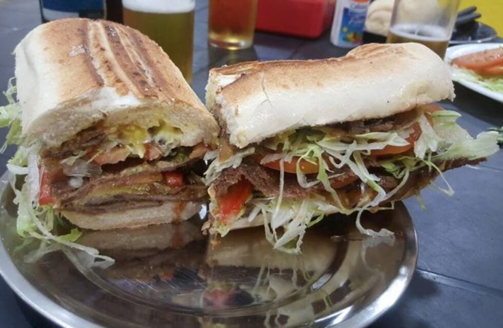 Delicia tucumana: el sánguche de milanesa