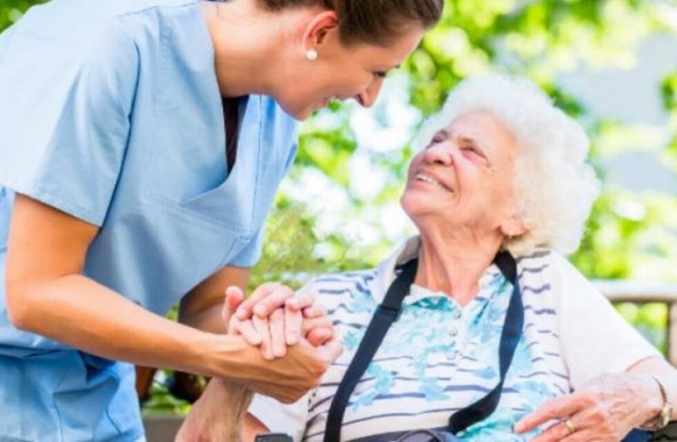 Curso de formación profesional en Auxiliar en Cuidados Gerontológicos