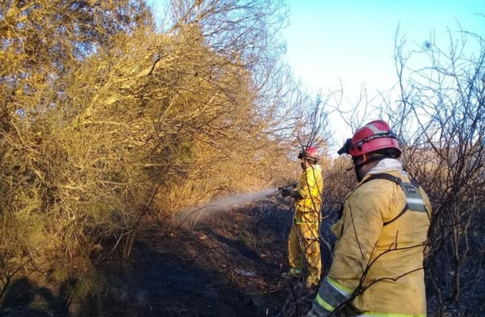 ¡El colmo! Les robaron el generador a bomberos mientras descansaban