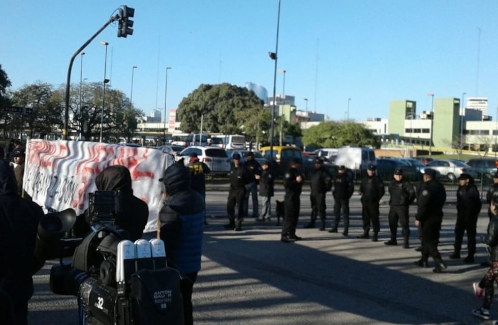 Los vecinos de la Villa 31 levantaron el corte en la terminal de Retiro