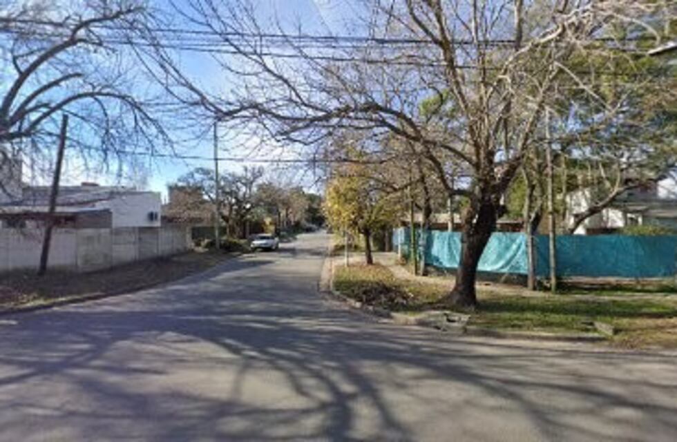 City Bell: A plena luz del día, saltan un portón y se llevan dos bicicletas