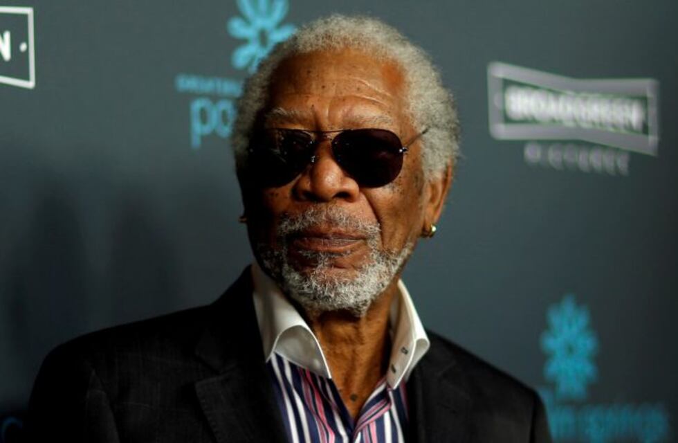 Morgan Freeman se disculpó tras ser acusado de acoso sexual