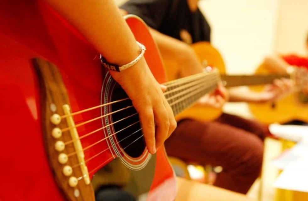 Una cuarentena bien cuyana: detuvieron a cinco folcloristas que estaban de guitarreada