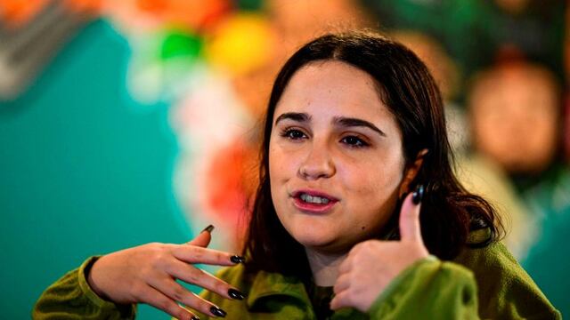 Ofelia Fernández se autodescribió como una "loca desquiciada" por tener las uñas pintadas con la cara de Cristina Kirchner