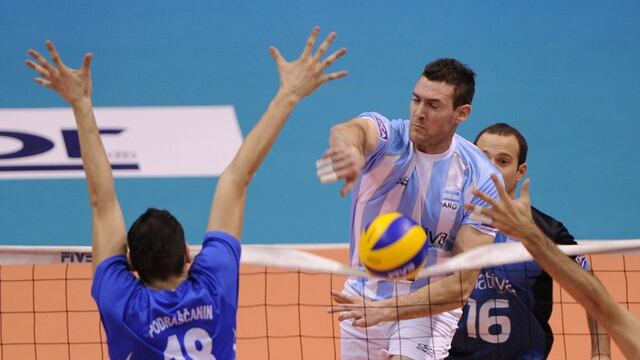 Fernando Hernández, en el campeonato mundial de voleibol 2010, sobre el Orfeo\u002E