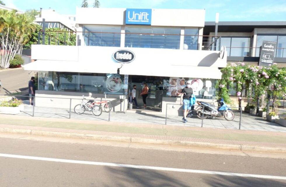 Abren bares, restaurantes y heladerías en Posadas