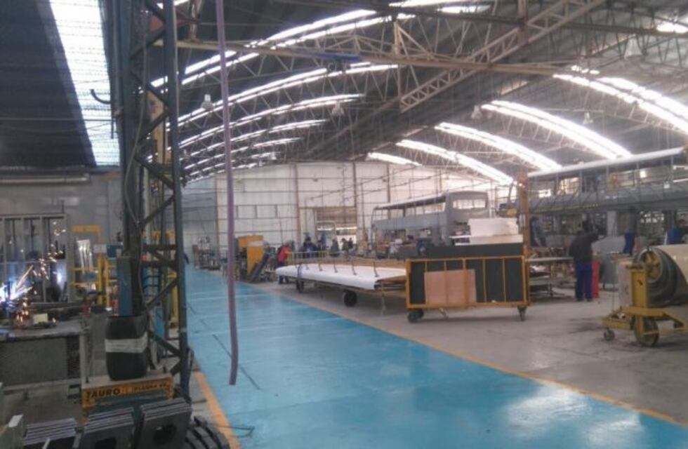 Metalsur firmó un convenio para fabricar colectivos urbanos y sumar personal