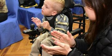 Benito necesita de la ayuda de todos para conseguir una silla postural que le permita mejorar su calidad de vida\u002E