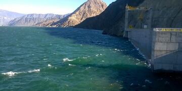 El presidente de Obras Sanitarias, Sergio Ruiz, dijo que esperan alcanzar al 99% de la población con acceso al agua y al 86% con cloacas\u002E