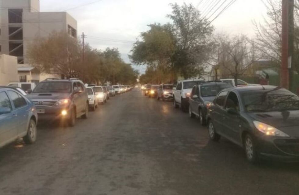 Marcharon por la maestra jardinera que denunció abuso sexual en el Hospital