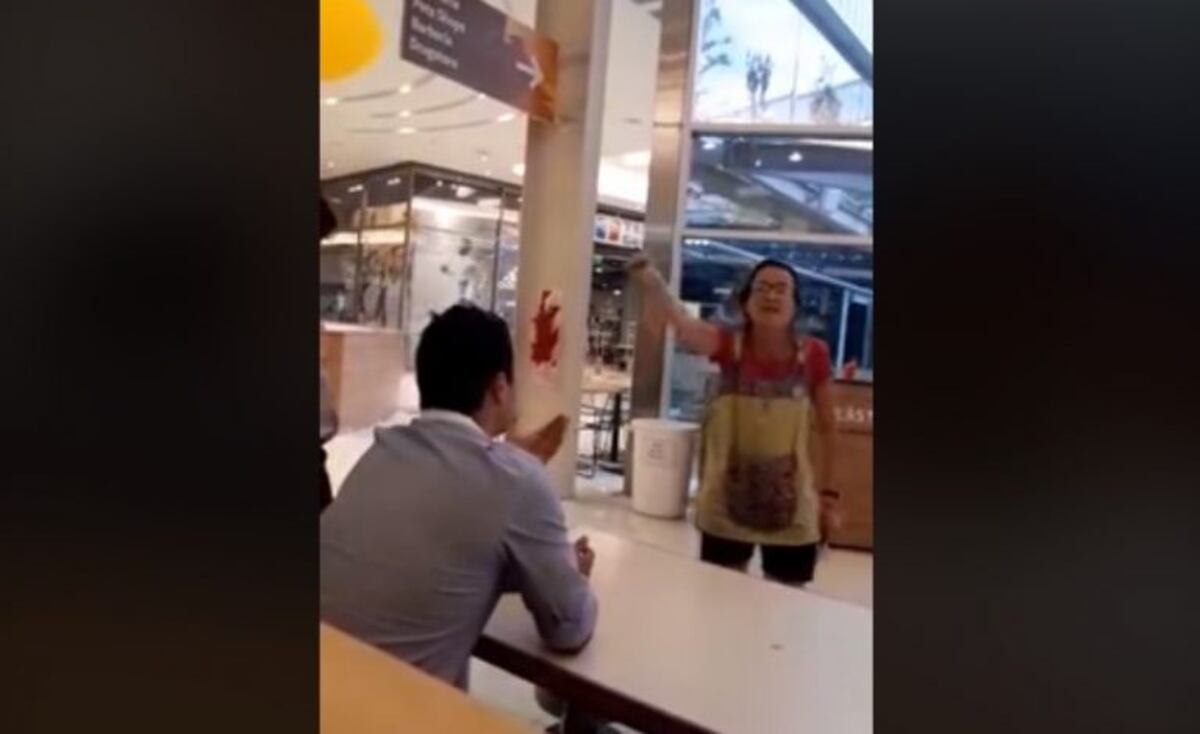 León Barreto fue escrachado en un shopping donde esperaba para comer\u002E (Captura)