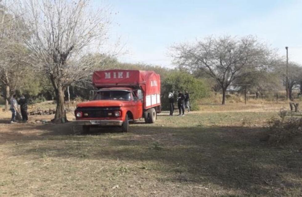 Detuvieron en Santiago un camión con tucumanos que intentó ingresar ilegalmente