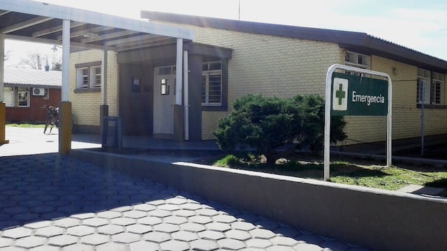 Ingreso a la guardia del hospital Enfermeros Argentinos en General Alvear.