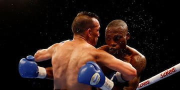 Boxing - Zolani Tete v Omar Andres Narvaez - WBO World Bantamweight Title - SSE Arena, Belfast, Britain - April 21, 2018 Zolani Tete in action with Omar Andres Narvaez Action Images via Reuters/Jason Cairnduff