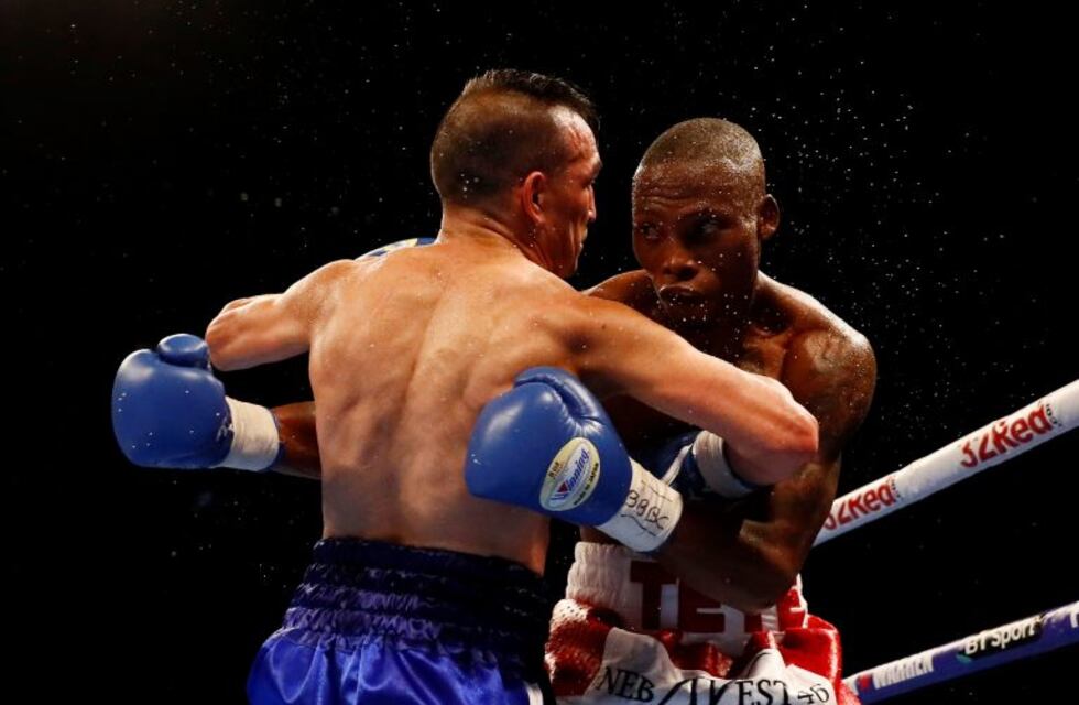 Narvaéz perdió con el sudafricano Tete por la corona Gallo de la OMB