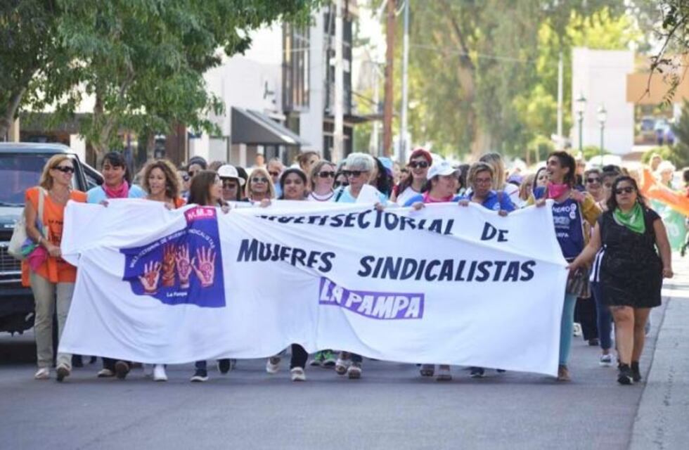 La Multisectorial de Mujeres Sindicalistas llevaron un petitorio al Gobierno pampeano