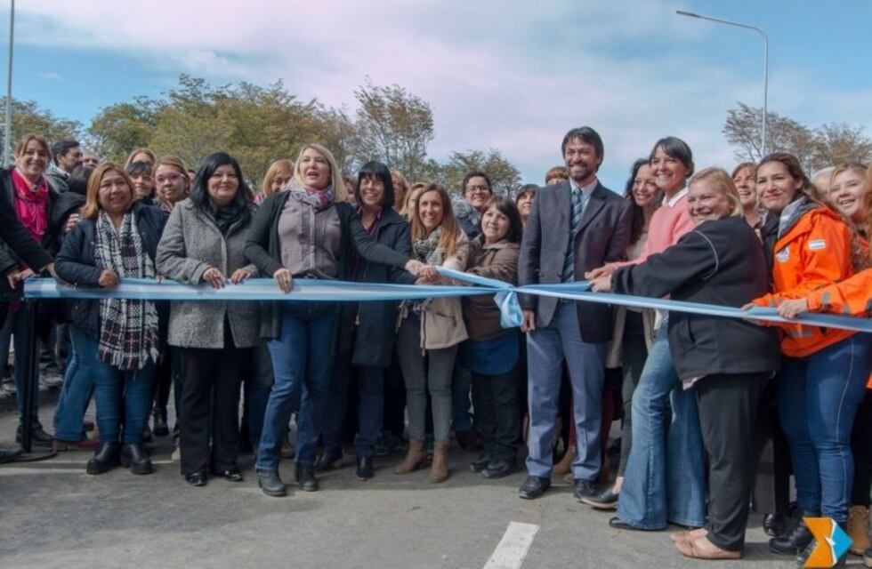 Parlamentarios participaron de la inauguración del nuevo puente sobre el río Pipo