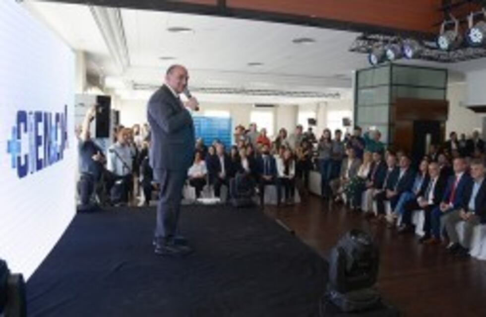 "Más Ciencia": Un nuevo programa para mejorar la enseñanza de los científicos tucumanos