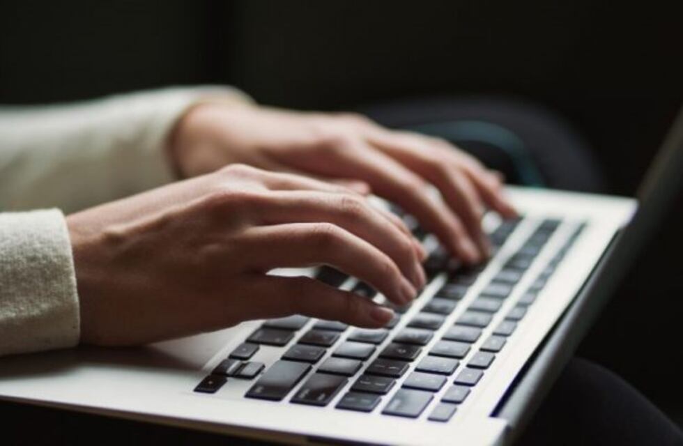 Le robaron la moto en Carlos Paz y la ofrecían en Facebook: terminaron presos