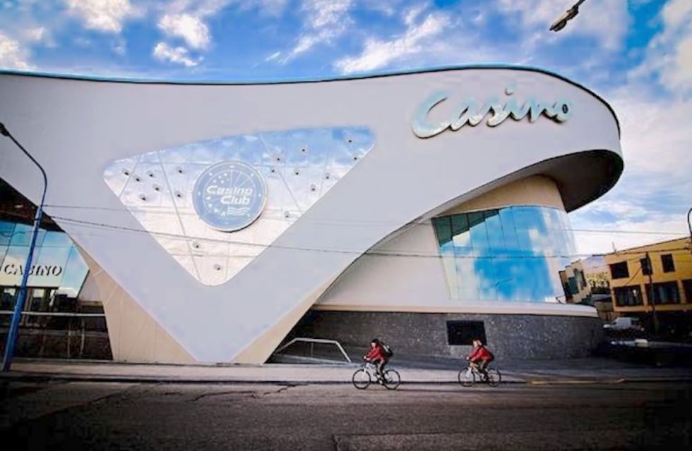 Vecinos impulsan el proyecto "Transformando ex casino club Ushuaia en un centro artístico"