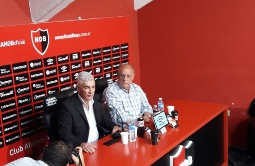 De Felippe firmó contrato en Newell's y se mostró preocupado por la falta de confianza