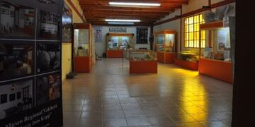 Viedma: un museo exhibe un caldero del Siglo XVIII que se usaba para obtener aceite de lobos