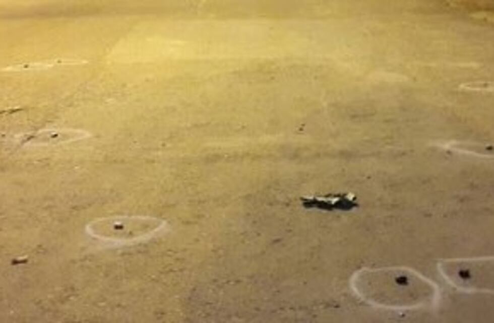 Le balearon el frente de la casa y le dejaron un mensaje intimidatorio