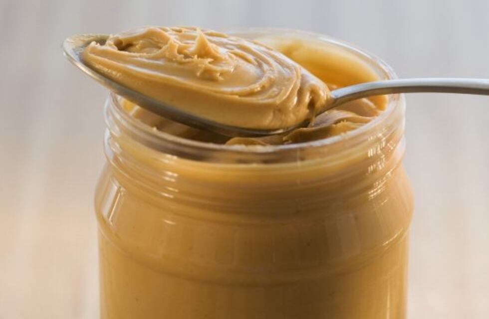 Prohibieron la venta de una marca de crema de maní