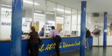 La Academia busca resolver la negociaciu00f3n luego de recibir una notificaciu00f3n en la sede social de calle Mitre.