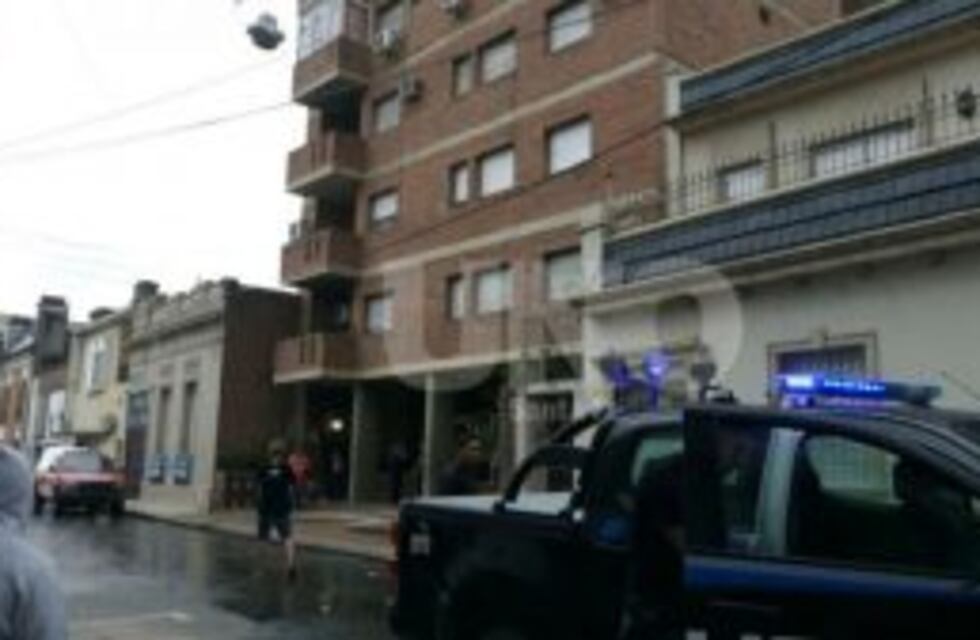 Entró al departamento de su ex suegro y mató a parte de la familia a puñaladas