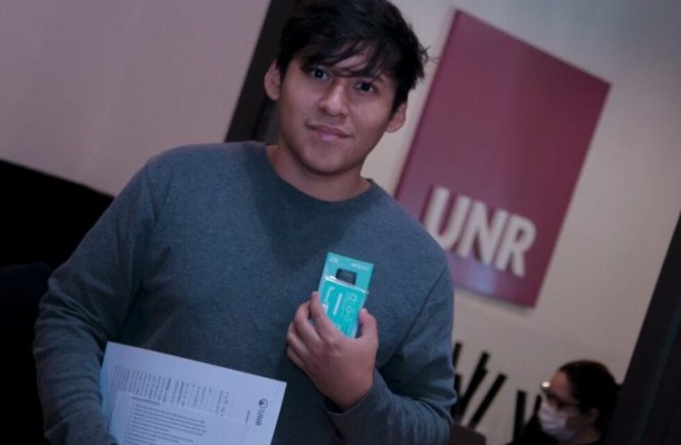 La UNR incrementó 60% la cantidad de becas para estudiantes