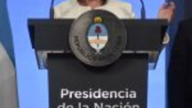 DYN23, BUENOS AIRES, 12/08/2016, LA MINISTRA DE SEGURIDAD PATRICIA BULLRICH BRINDA CONFERENCIA DE PRENSA EN CASA DE GOBIERNO. FOTO:DYN/LUCIANO THIEBERGER. buenos aires patricia bullrich nueva amenza de bomba en casa rosada ministra de seguridad conferenci