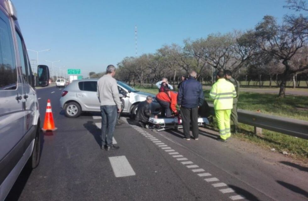 Motociclista resultó herido tras un choque en Circunvalación a la altura del acceso a Pueblo Nuevo