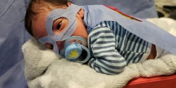 Lautaro Valentín, el bebé más pequeño que haya nacido en la Maternidad Virgen de la Misericordia de Mendoza