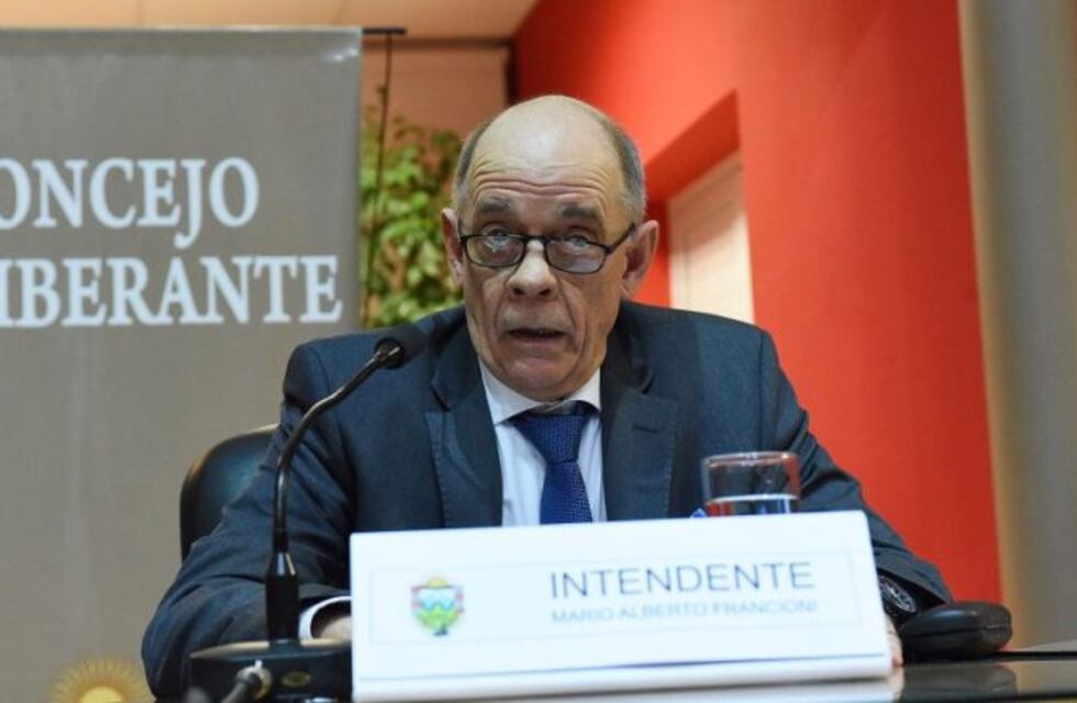 Francioni asumió como intendente y comenzaron los primeros cambios municipales