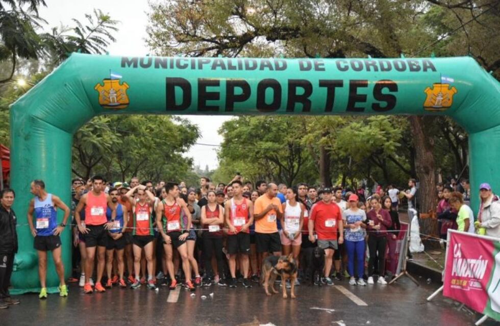 La Maratón de Córdoba fue un exitazo y ni la lluvia detuvo a una multitud