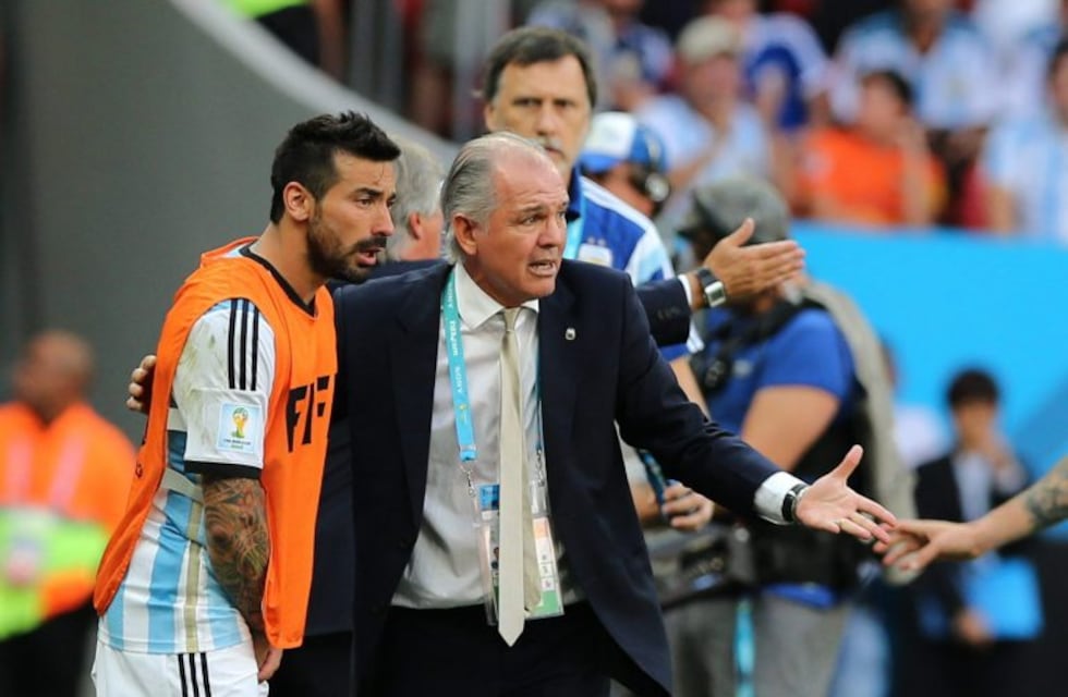 Lavezzi recordó la broma a Sabella en Brasil 2014 para celebrar su cumpleaños