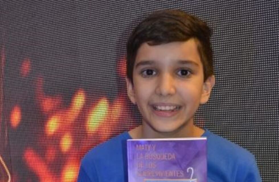 Giovanni Bonahora Cragnolino el pequeño escritor santiagueño presentó su tercer libro