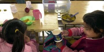 En Mendoza, alrededor de 2\u002E000 escuelas de toda la provincia reciben las 280\u002E000 raciones diarias entre almuerzos y meriendas\u002E