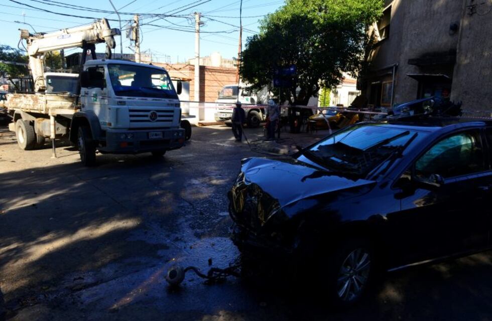 Chocó una columna en barrio San Martín y dejó sin luz a cinco cuadras