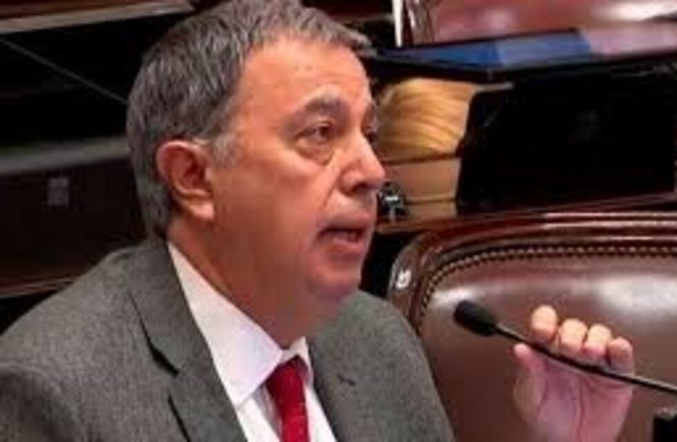 Juntan firmas para destituir a Rodolfo Urtubey