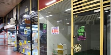 Crece el cierre de negocios en Paseo Comercial Alberdi