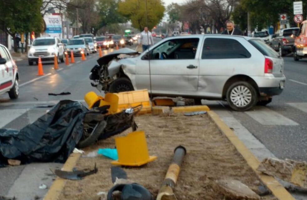 Murió un motociclista en barrio Cerro de las Rosas