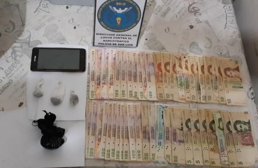 Detuvieron a cinco personas con un kilo y medio de marihuana fraccionada