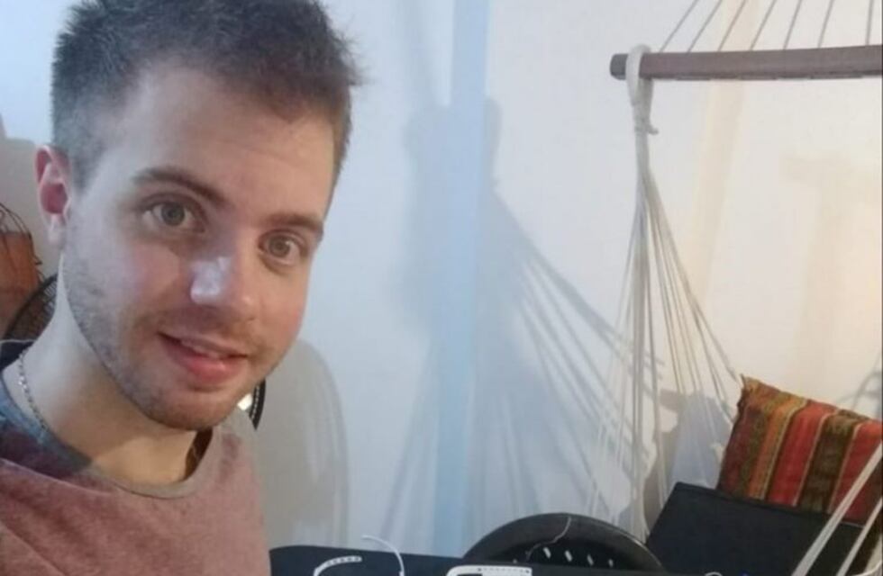 Un joven hizo máscaras y las donó al hospital de Río Segundo