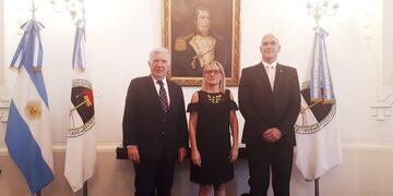 El ministro de Seguridad Ekel Meyer recibió a autoridades de La Vienne