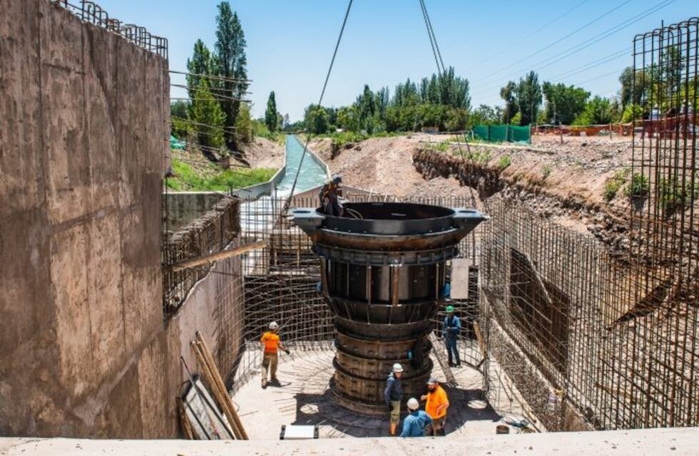 Una central hidroeléctrica en el Cacique Guaymallén abastece a 1500 hogares