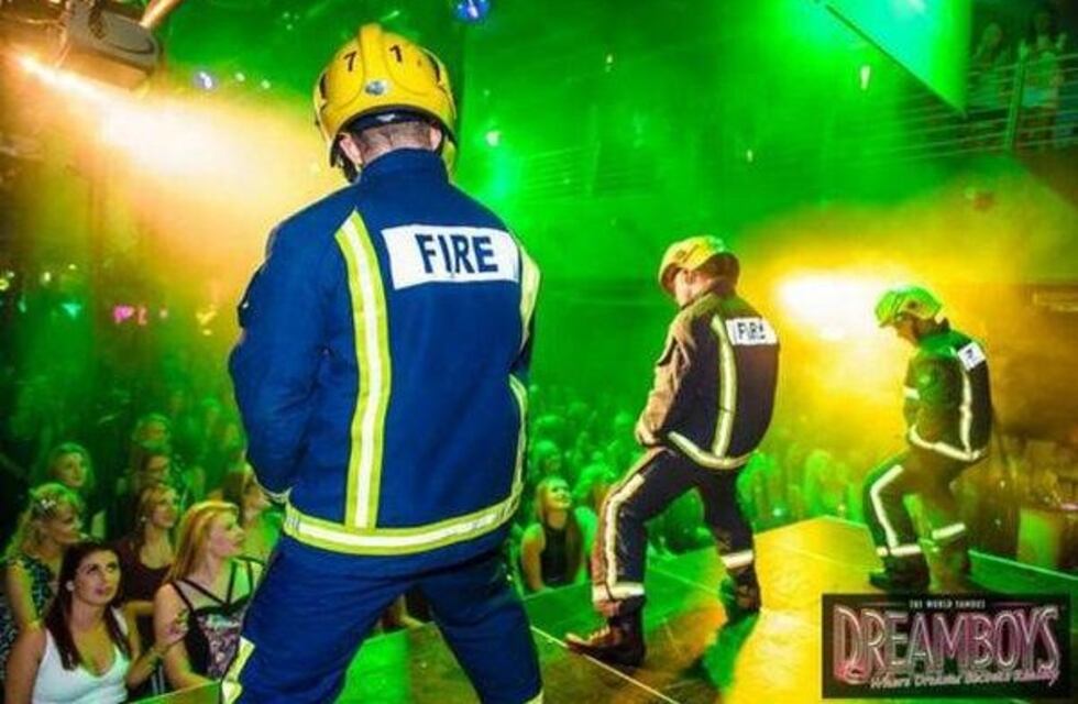 Demandó a una compañía de strippers por quedar ciega tras un show