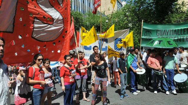 Postales de Mendoza en huelga general